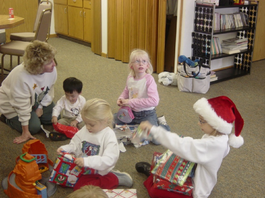 2004-12-12 -Christmas-Brady-Home-02.JPG